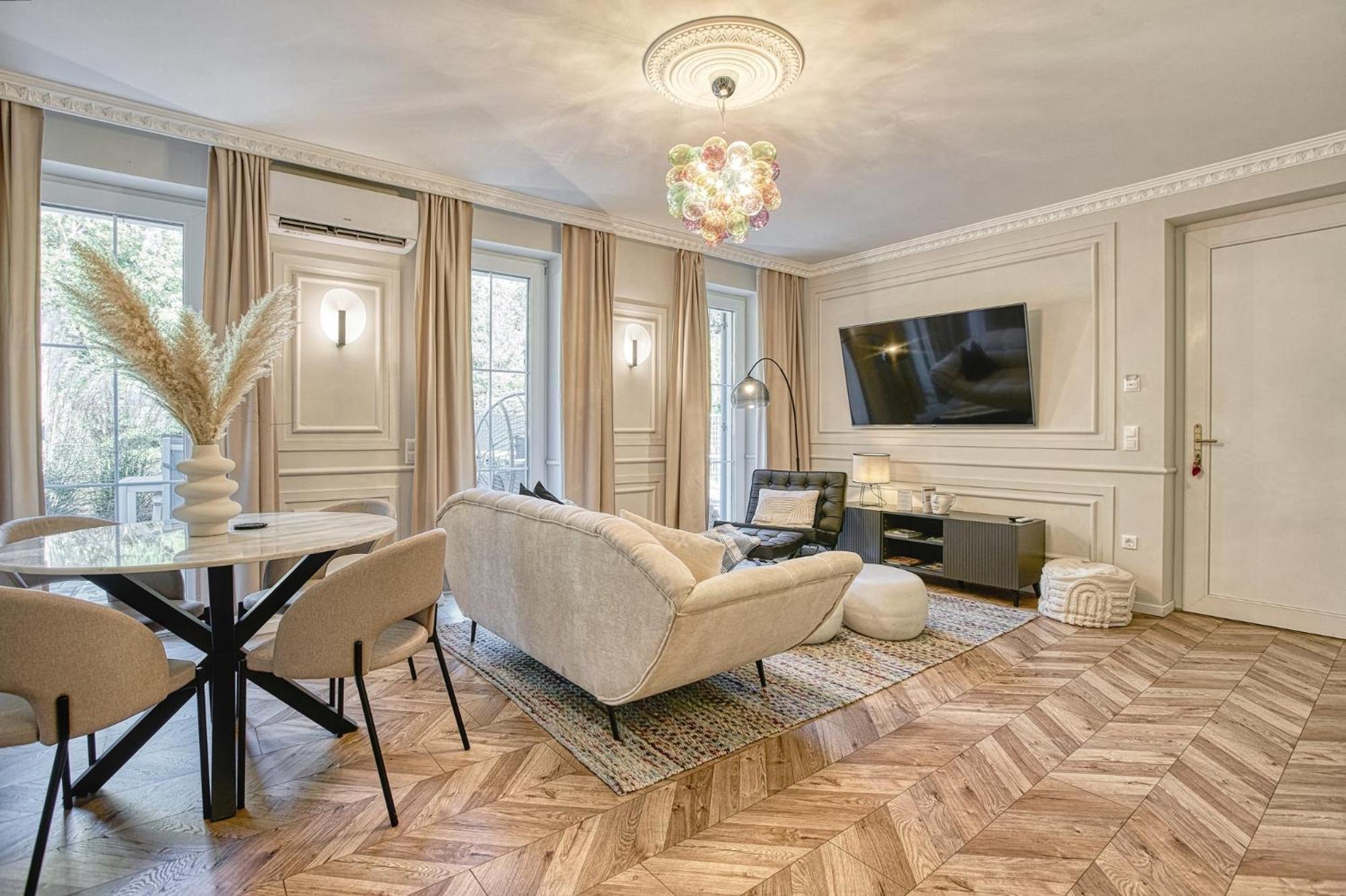 The Doors Luxury Apartment Mosonmagyarovar Luaran gambar